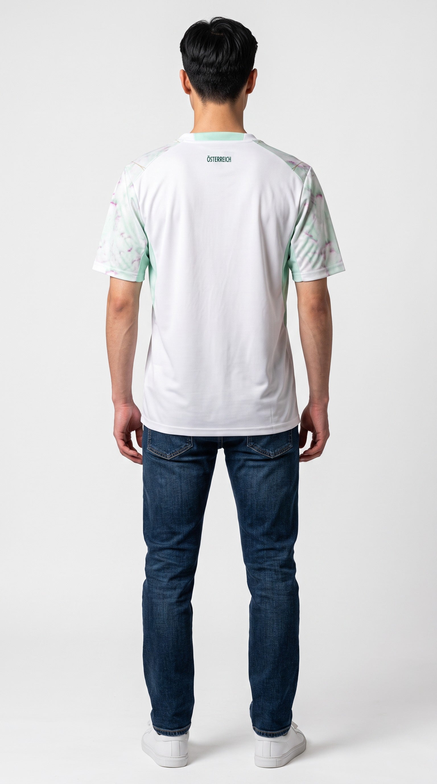 acervo-generated:back:f12b14:austria-2026-fora-244081413