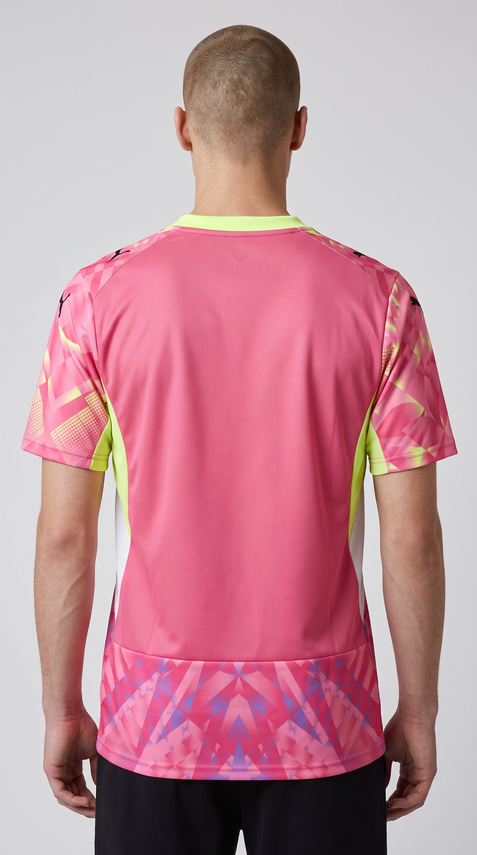 acervo-generated:back:f12b14:portugal-2026-goleiro-244081387